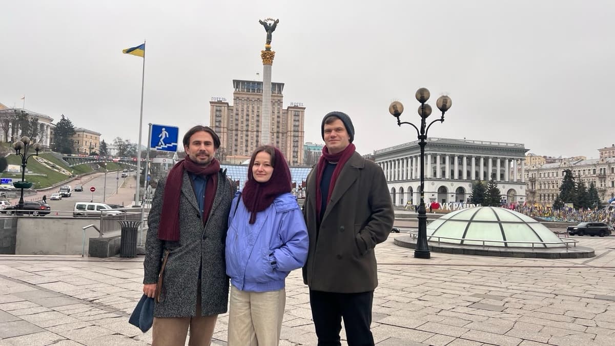 James Reed, Iryna Matviyishyn und Ulrich Thiele in Kyjiw